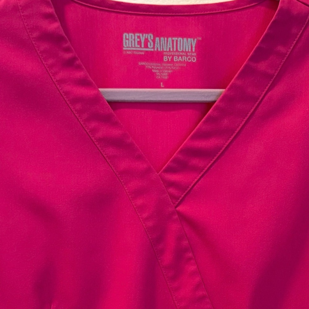 Greys Anatomy LARGE hot pink scrub ensemble.